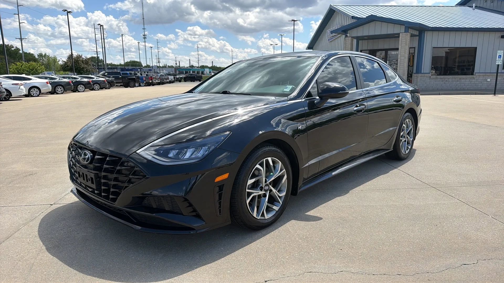 Used 2022 Hyundai Sonata SEL w/ Convenience Package FWD image 9