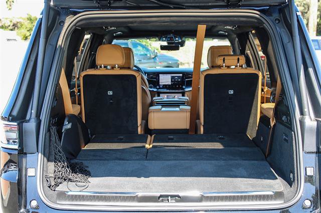 New 2023 Jeep Grand Wagoneer Series III image 31
