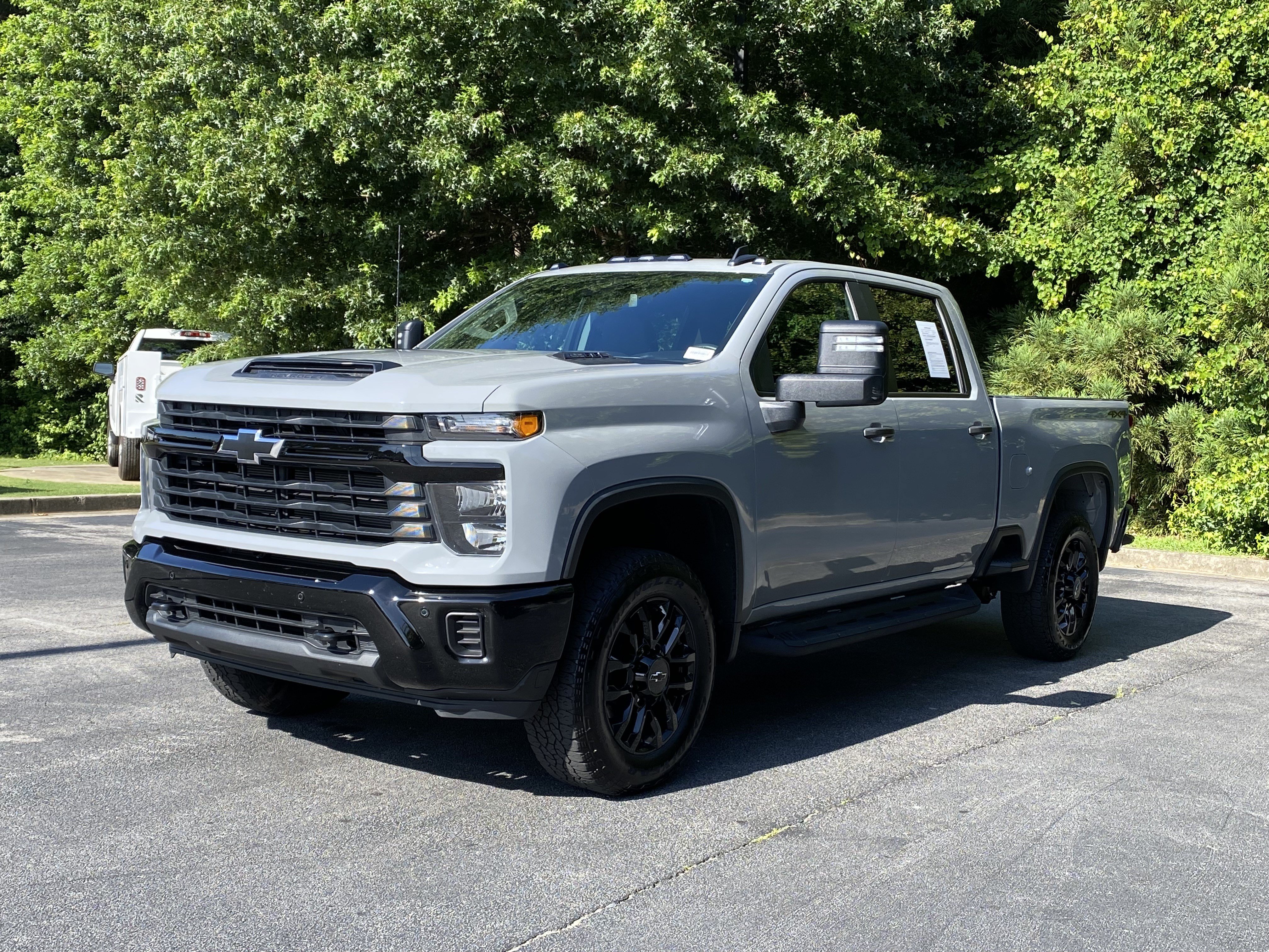 Used 2025 Chevrolet Silverado 2500 Custom w/ Custom Value Package AWD/4WD image 5