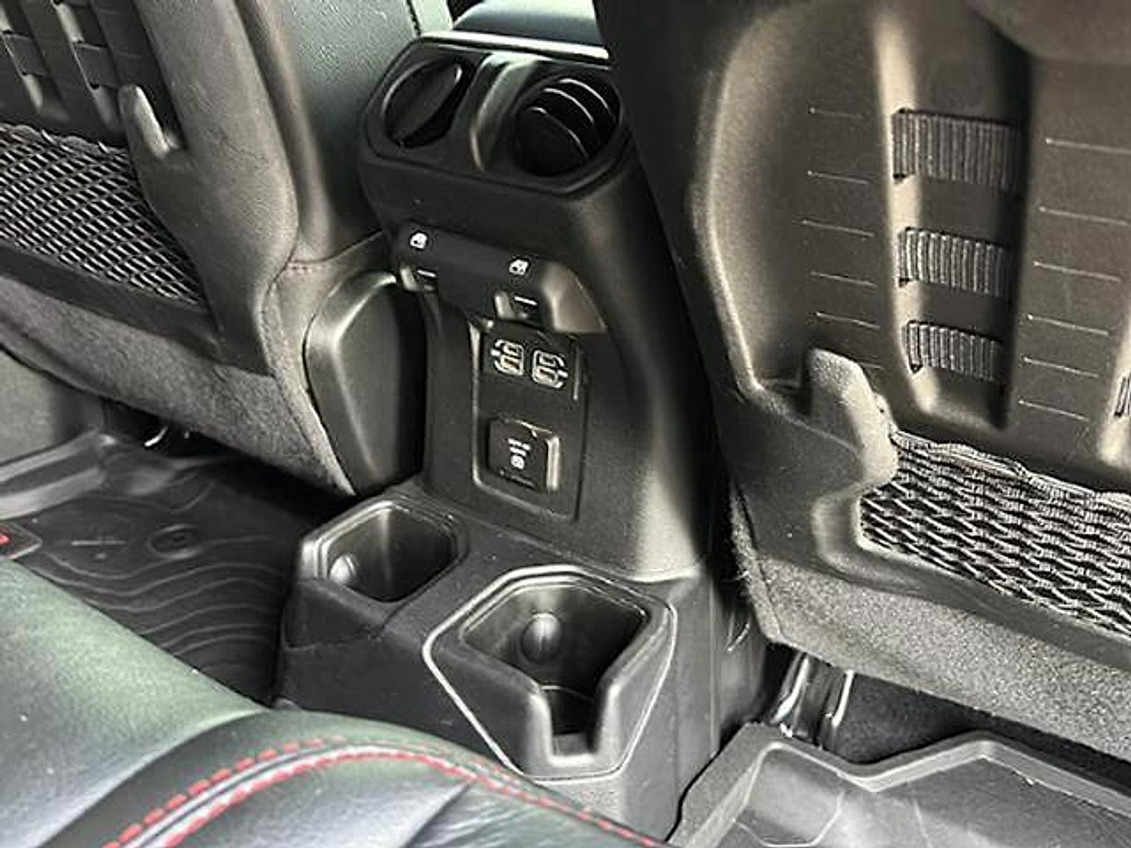 Used 2021 Jeep Gladiator Rubicon image 10