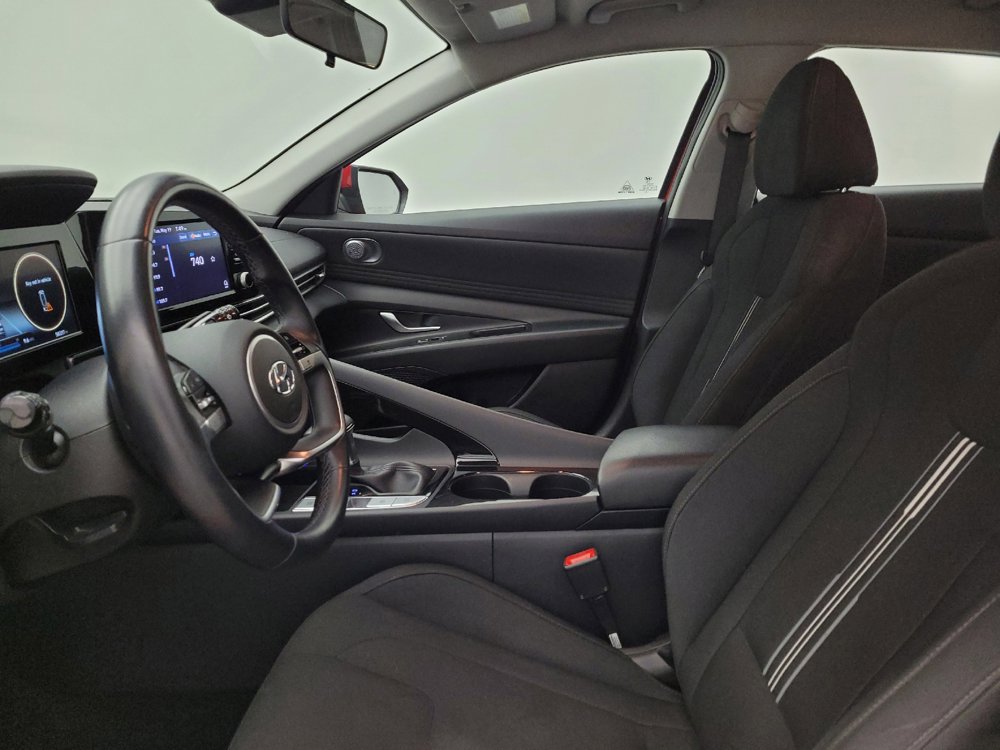 Used 2021 Hyundai Elantra SEL w/ Convenience Package FWD image 17