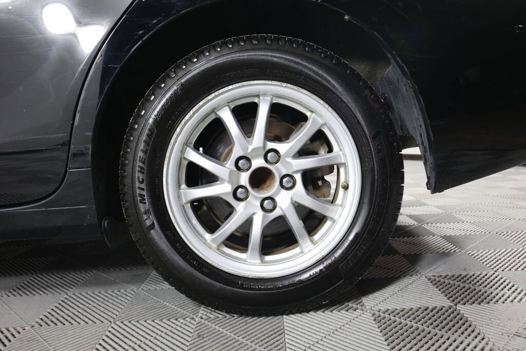 Used 2014 Toyota Prius V Two image 7