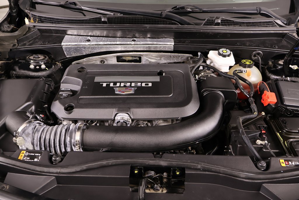 Used 2022 Cadillac XT4 Premium Luxury w/ Safety Alert Package image 18