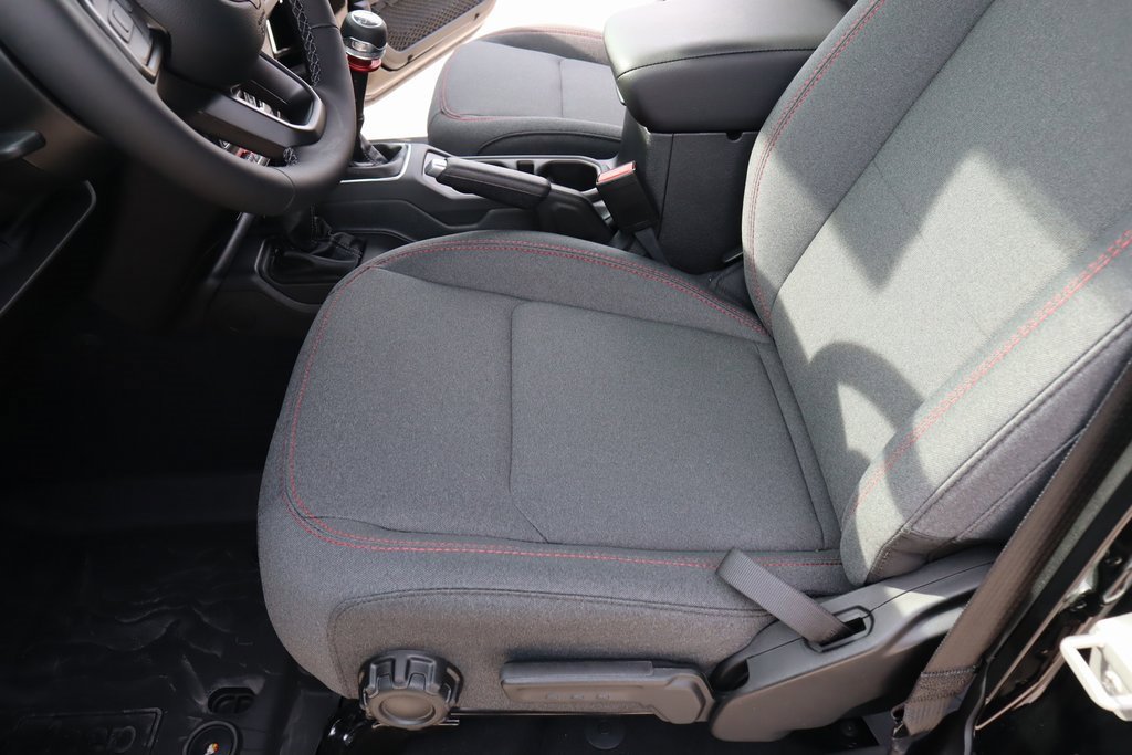 New 2025 Jeep Wrangler Unlimited Rubicon w/ Convenience Group image 11