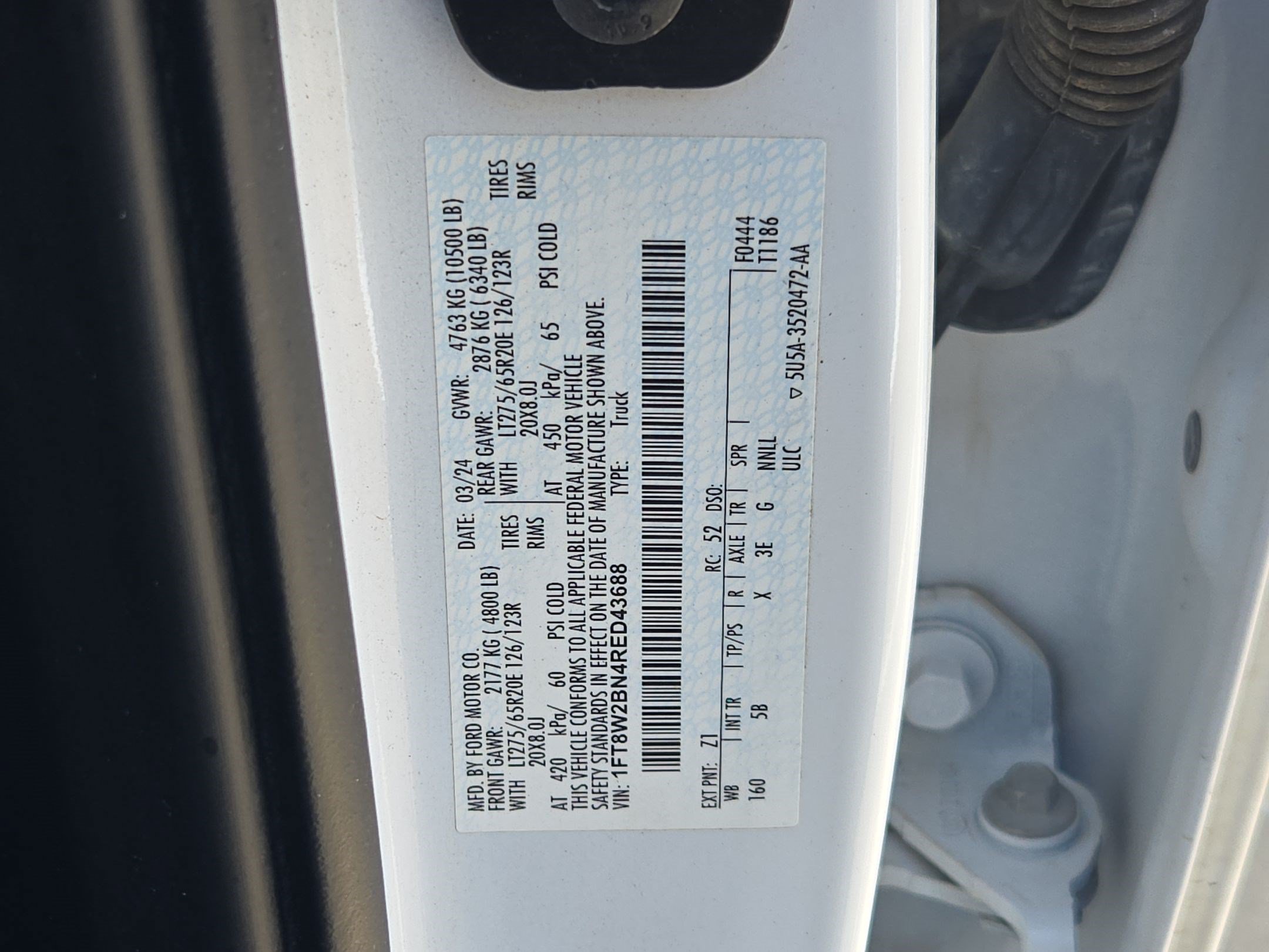 Used 2024 Ford F250 Lariat w/ Black Appearance Package AWD/4WD image 34