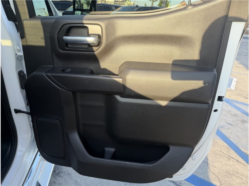 Used 2019 Chevrolet Silverado 1500 Custom w/ Custom Max Trailering Package AWD/4WD image 24