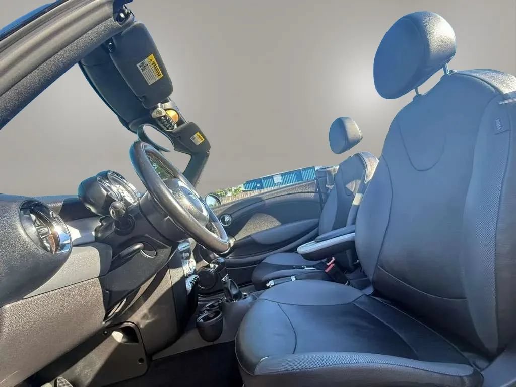 Used 2010 MINI Cooper Convertible FWD image 19