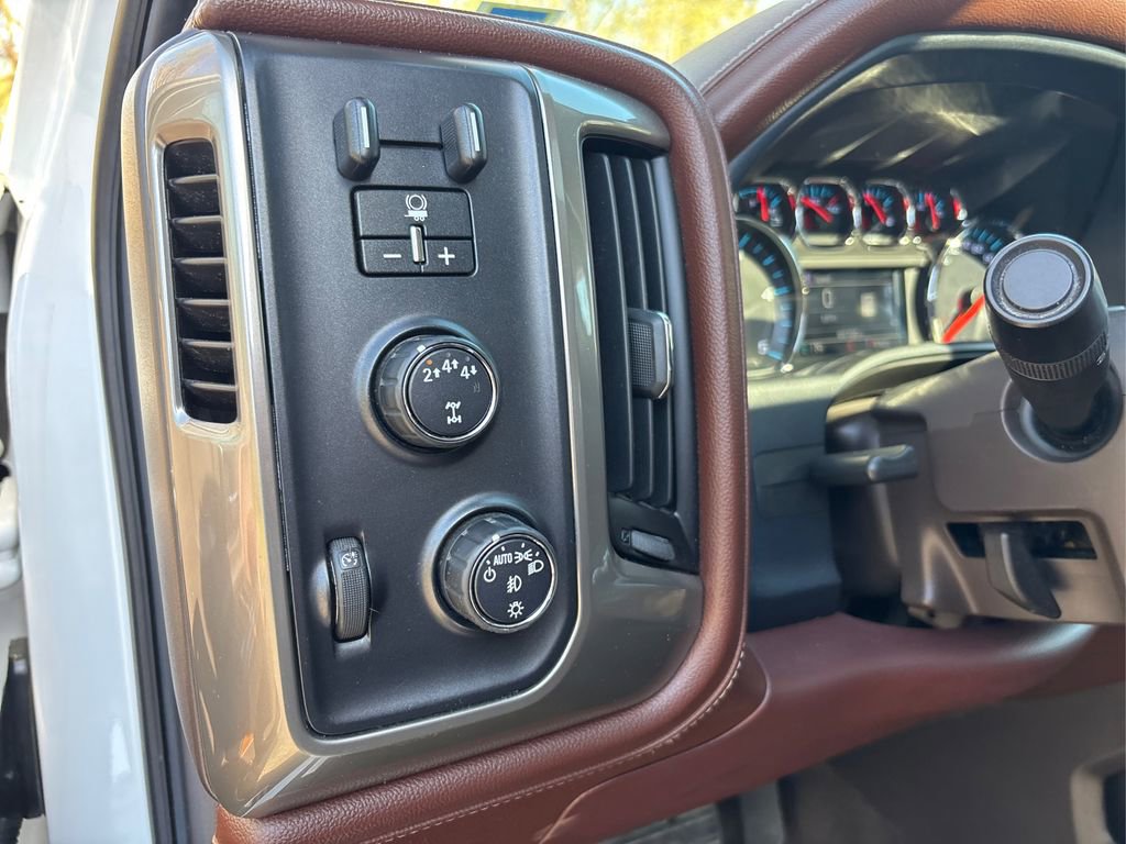 Used 2018 Chevrolet Silverado 3500 High Country image 37