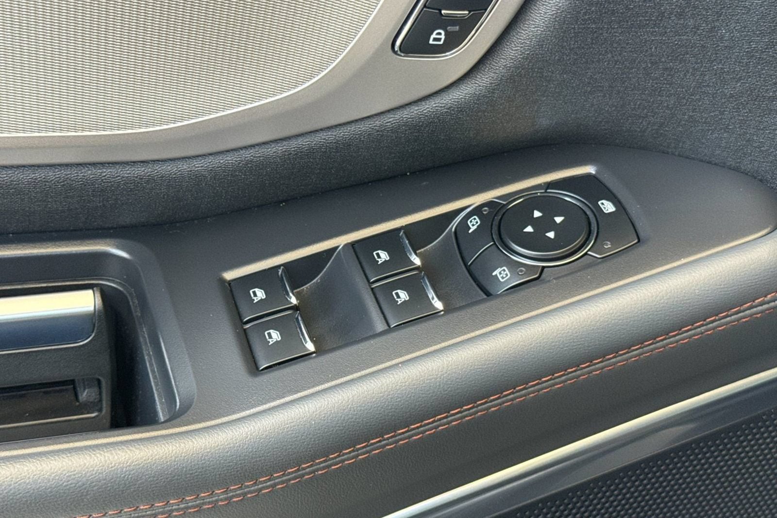 Used 2025 Ford Expedition Active RWD image 13