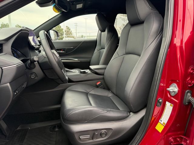 Certified 2023 Toyota Venza XLE image 14