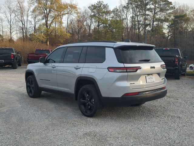 New 2025 Jeep Grand Cherokee L Limited w/ Black Appearance Package AWD/4WD image 3