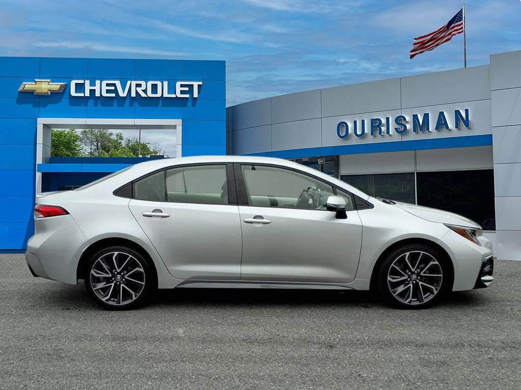Used 2020 Toyota Corolla SE image 2