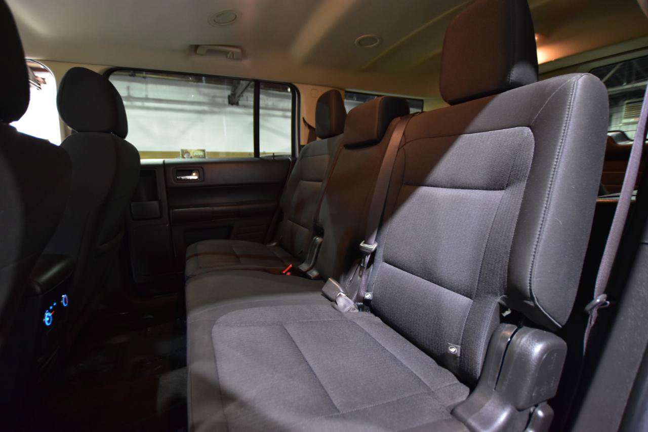 Used 2018 Ford Flex SE FWD image 28