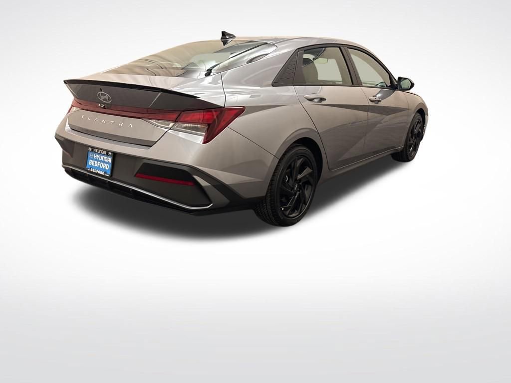Certified 2026 Hyundai Elantra Sport FWD image 5