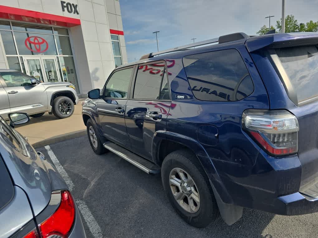Used 2022 Toyota 4Runner SR5 Premium w/ Moonroof Package AWD/4WD image 3