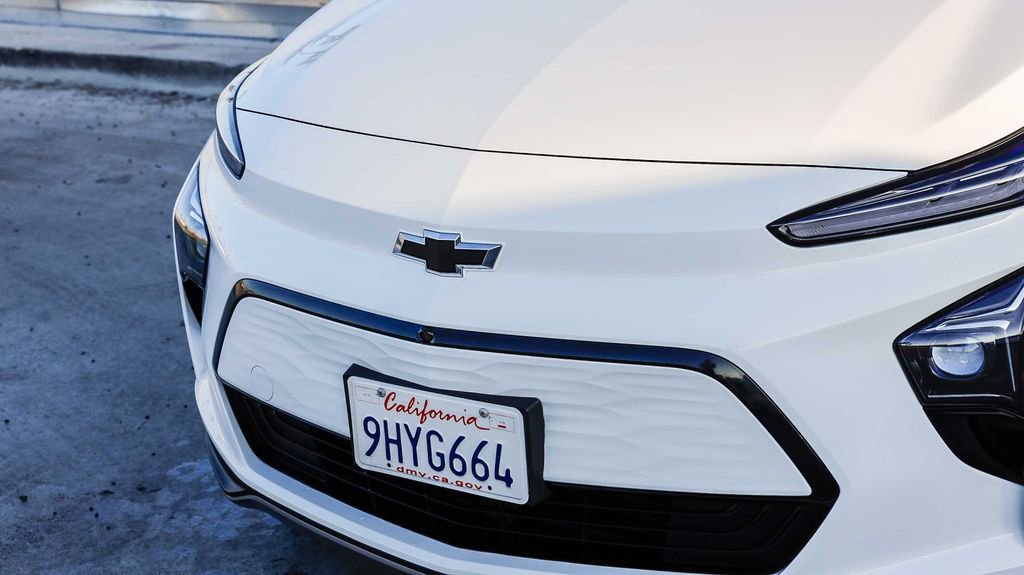 Used 2023 Chevrolet Bolt EUV Premier w/ Redline Edition image 6