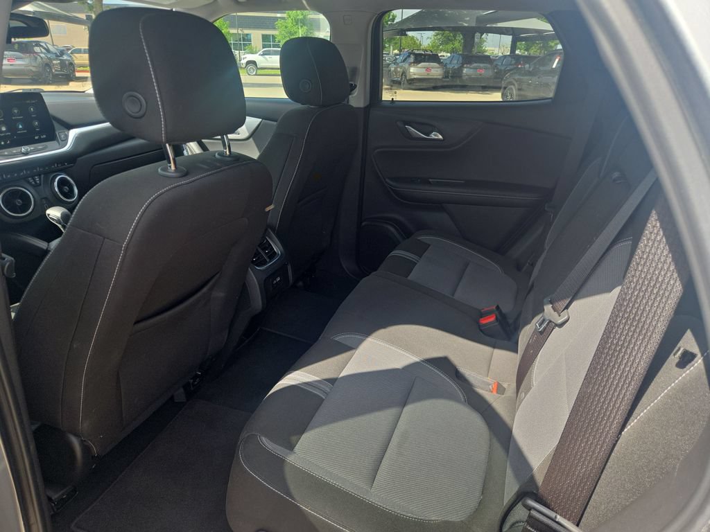 Used 2025 Chevrolet Blazer LT AWD/4WD image 5