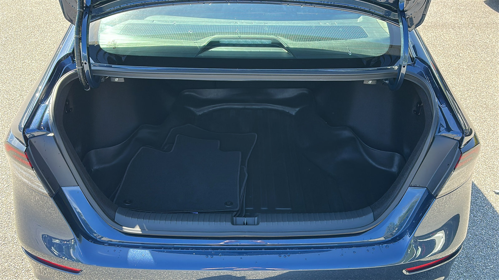 Used 2024 Honda Accord EX image 6