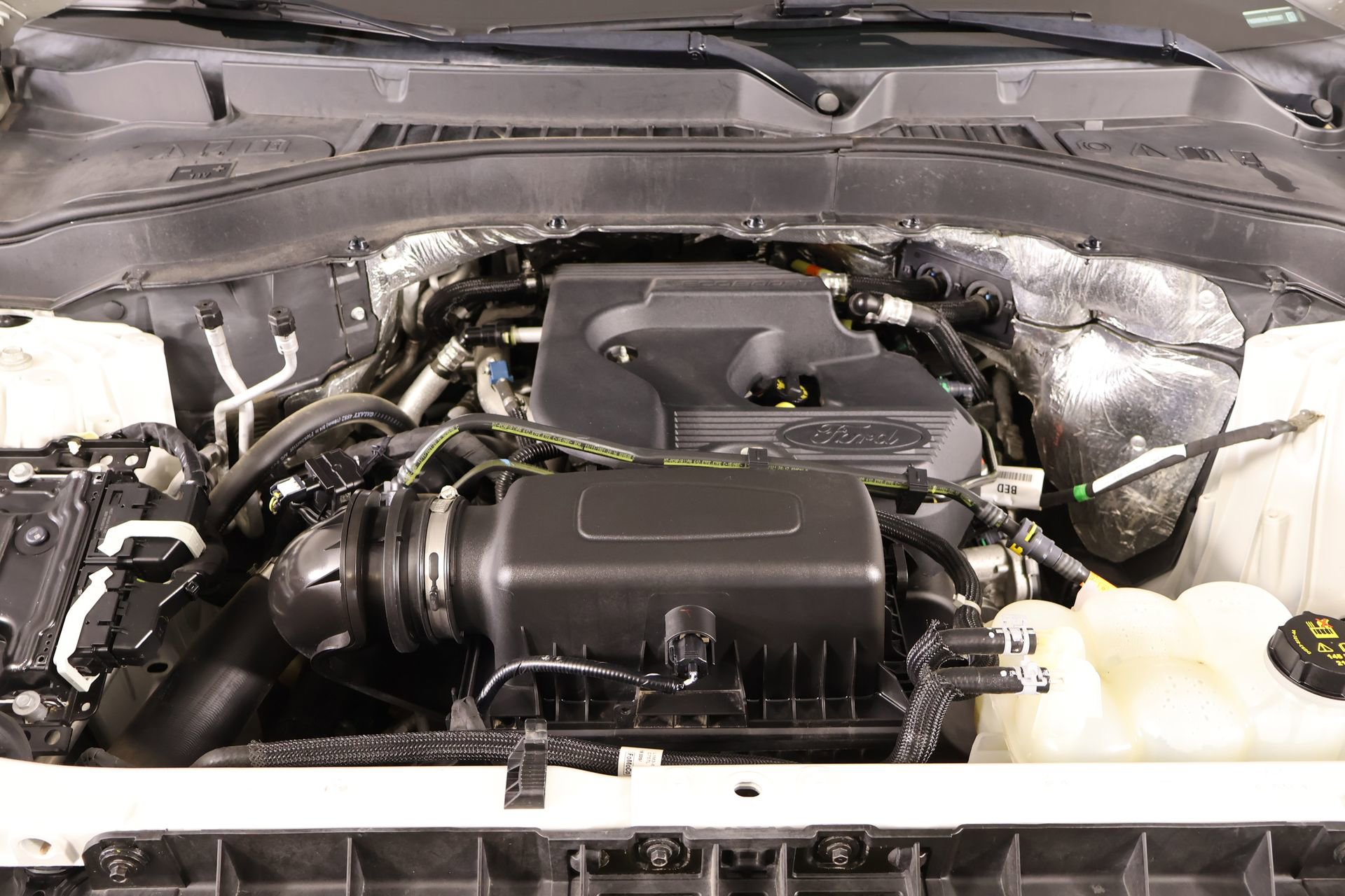 Used 2020 Ford Explorer XLT w/ Equipment Group 202A image 20