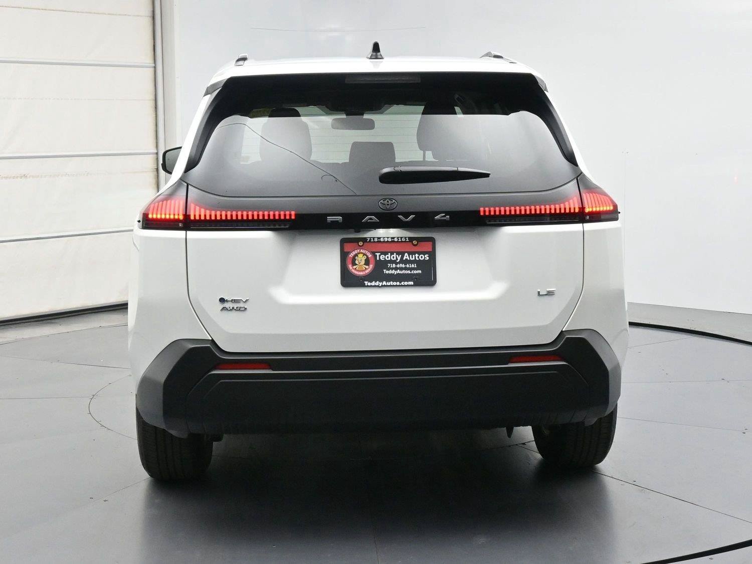 Used 2026 Toyota RAV4 LE AWD/4WD image 25