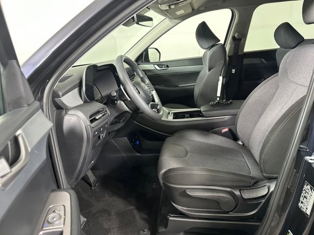 Used 2023 Hyundai Palisade SE image 11