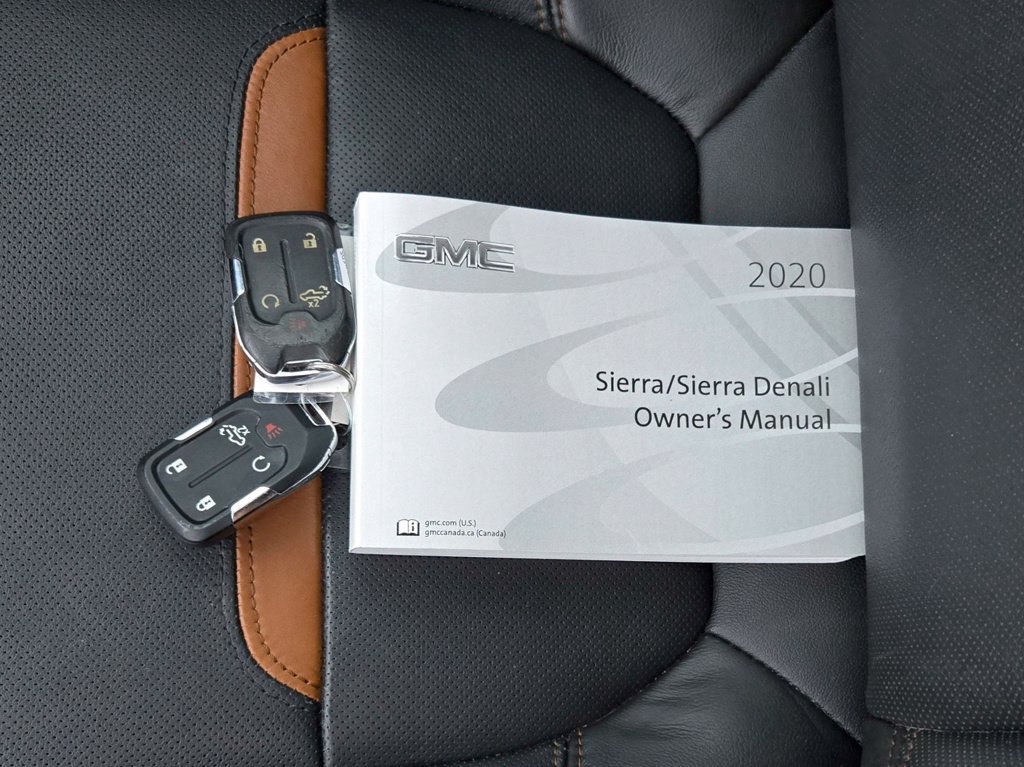 Used 2020 GMC Sierra 1500 AT4 w/ AT4 Premium Package AWD/4WD image 13