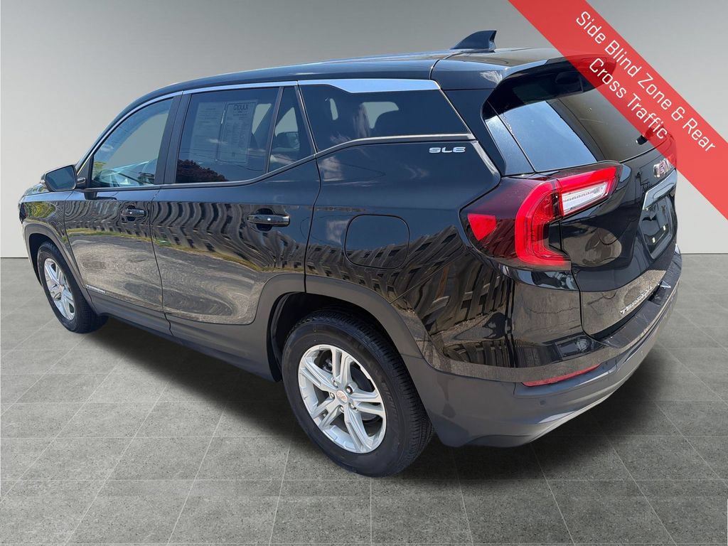 Used 2023 GMC Terrain SLE FWD image 4
