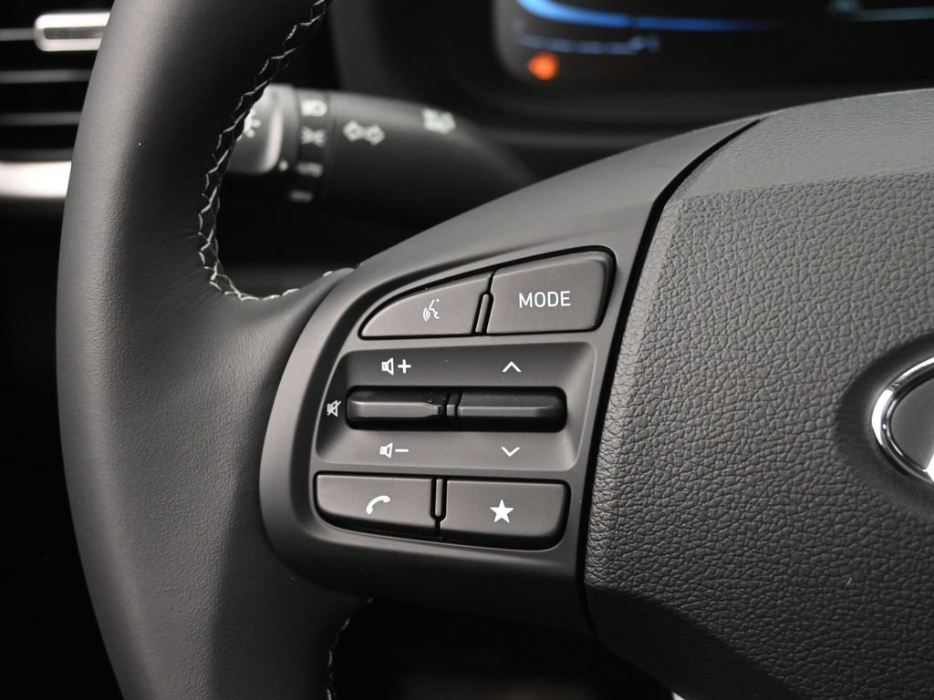 New 2026 Hyundai Venue SEL FWD image 13