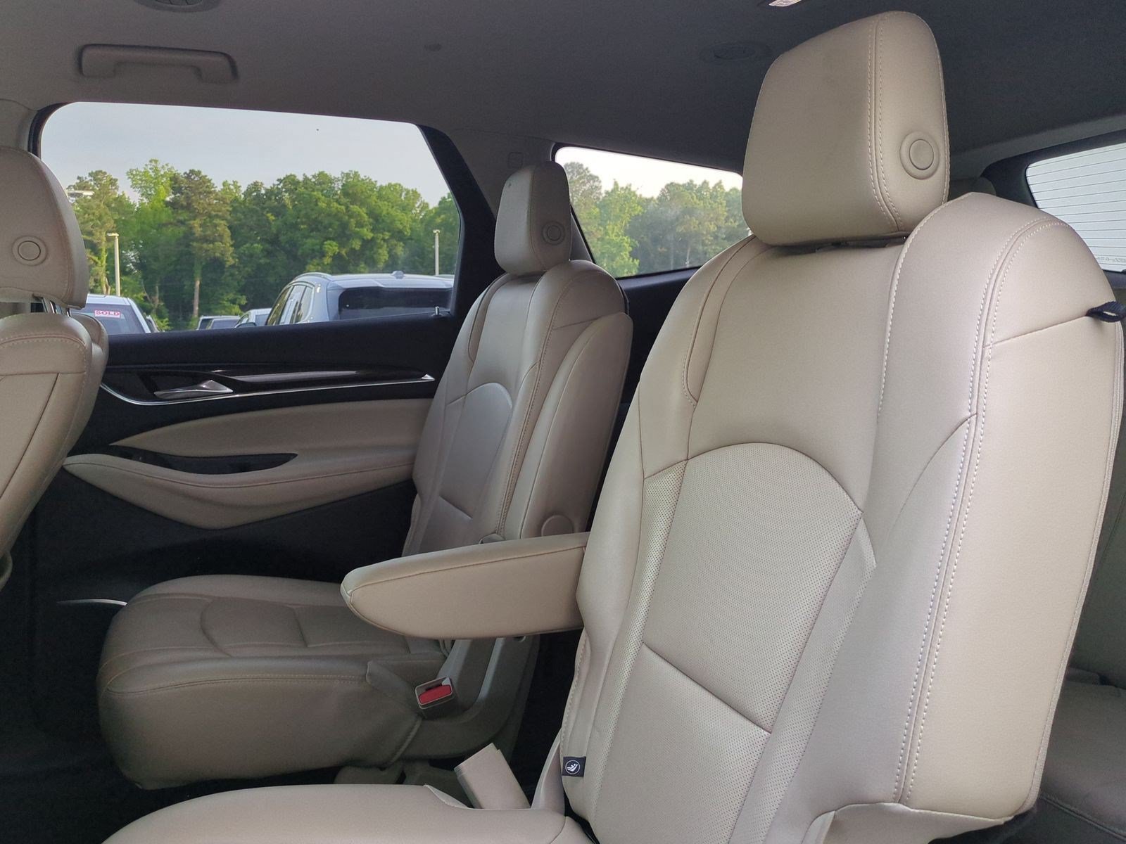 Used 2018 Buick Enclave Premium AWD/4WD image 28