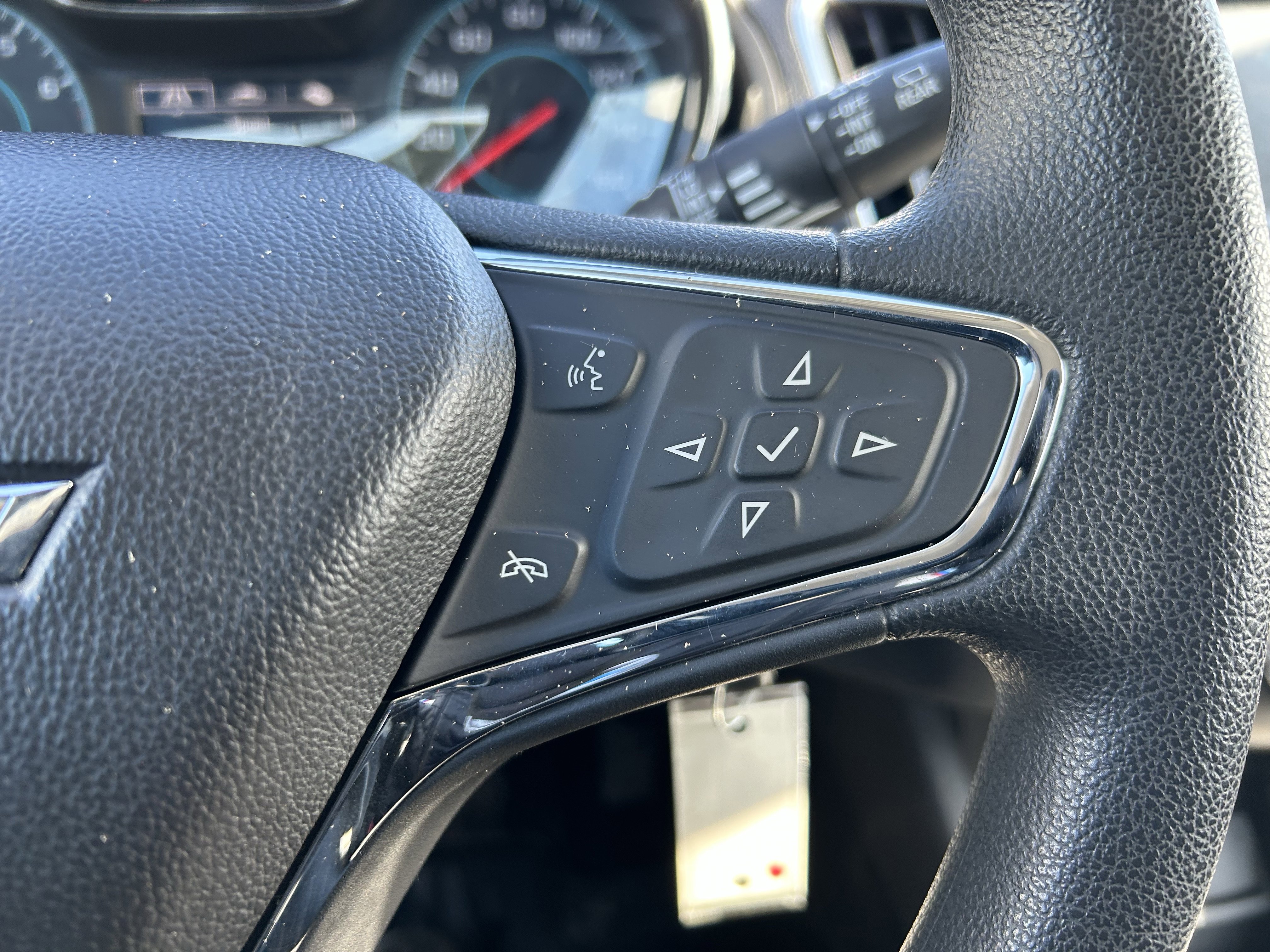 Used 2017 Chevrolet Cruze LT image 14