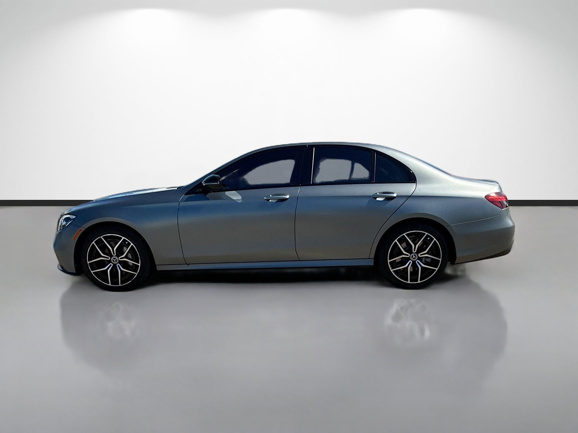 Used 2023 Mercedes-Benz E 450 4MATIC Sedan image 6