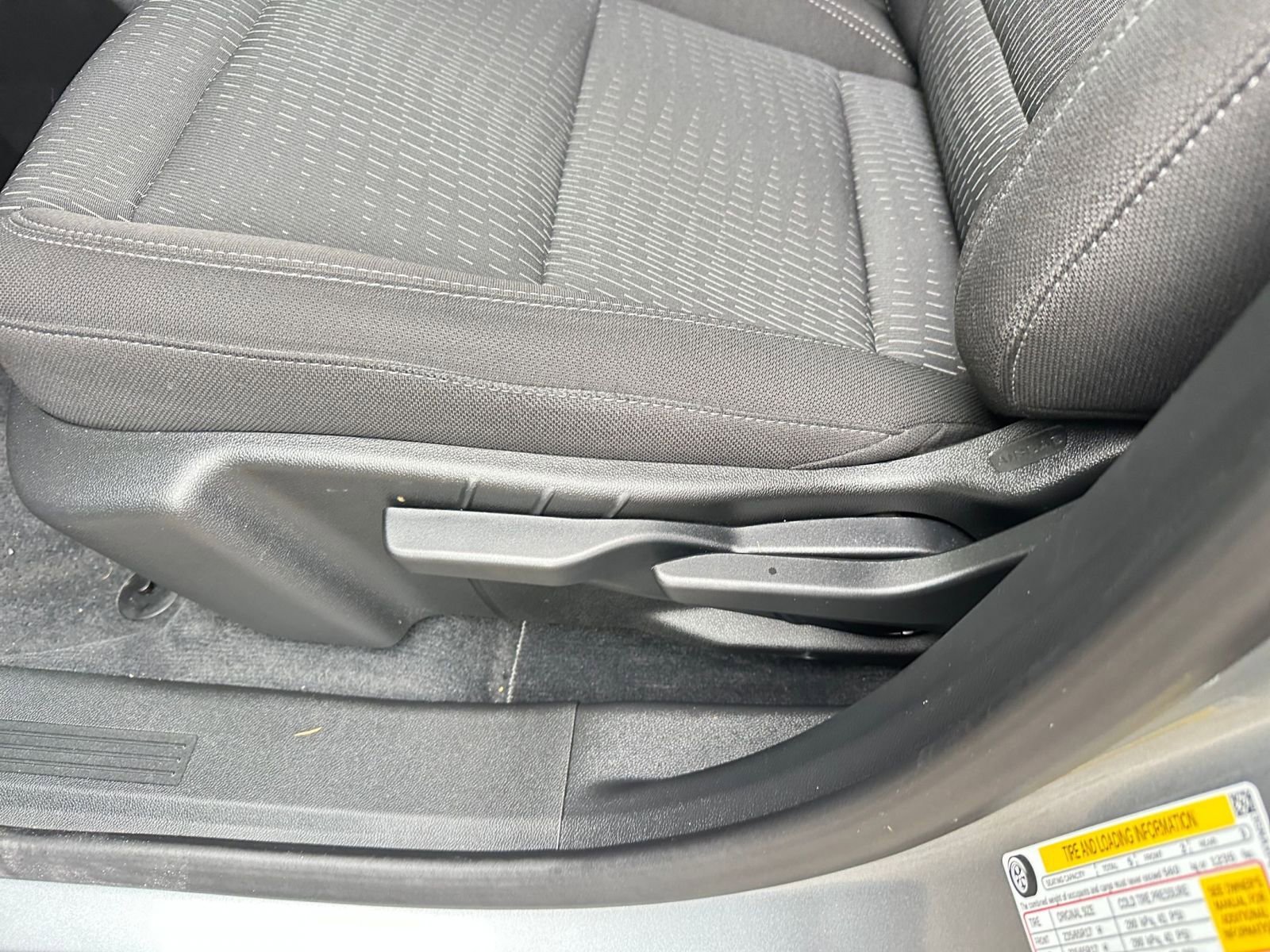 Used 2025 Chevrolet Equinox LT image 24