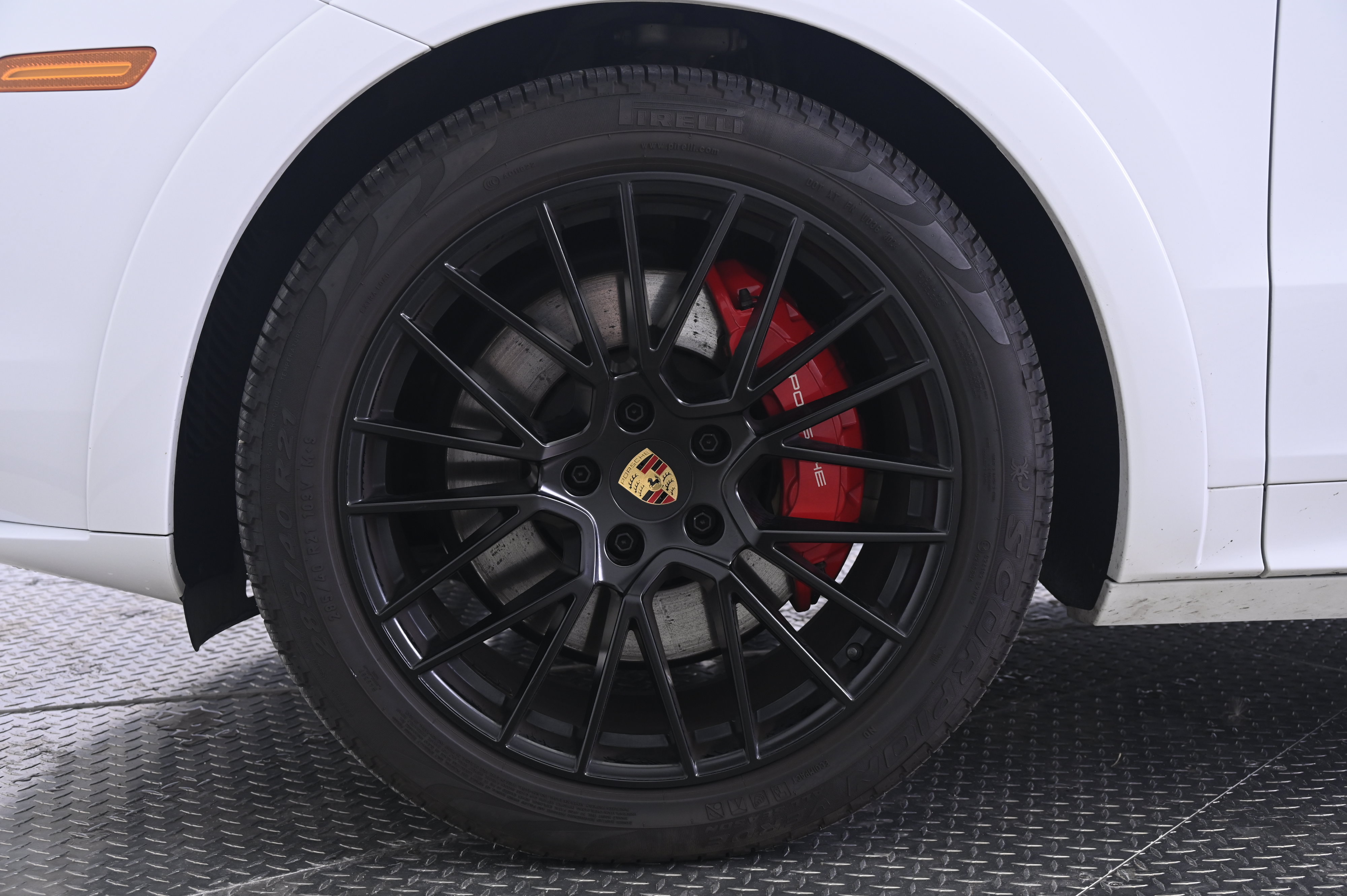 Certified 2023 Porsche Cayenne GTS AWD/4WD image 11