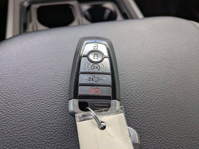 Used 2026 Ford F250 Lariat image 32