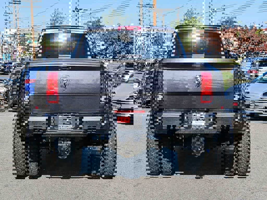 Used 2017 RAM 3500 SLT w/ Luxury Group image 5