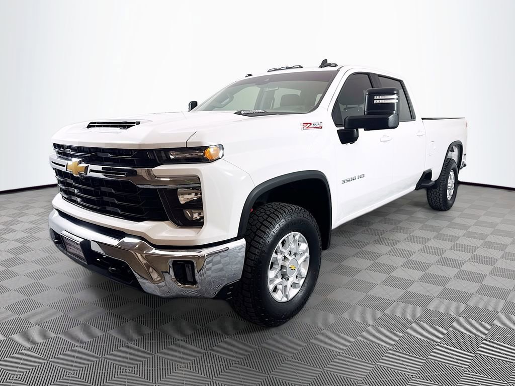 Used 2024 Chevrolet Silverado 3500 LT w/ Safety Package AWD/4WD image 3