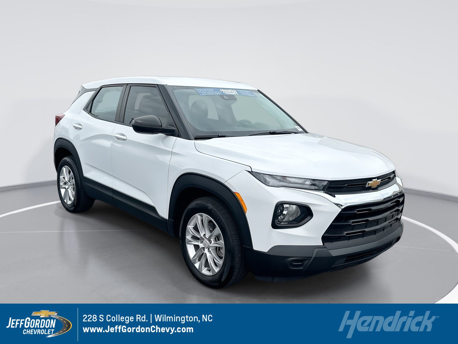 Used 2022 Chevrolet TrailBlazer LS image 1