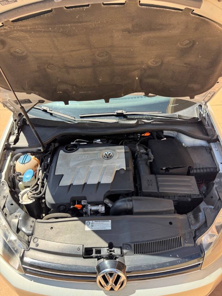 Used 2010 Volkswagen Jetta TDI FWD image 25