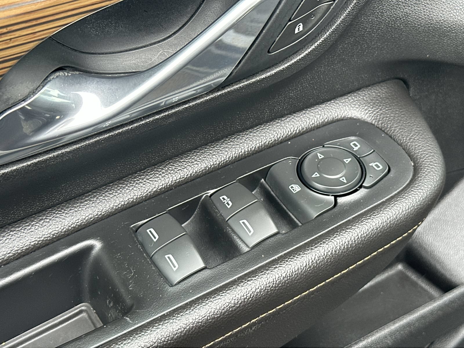 Used 2020 GMC Terrain SLE FWD image 15