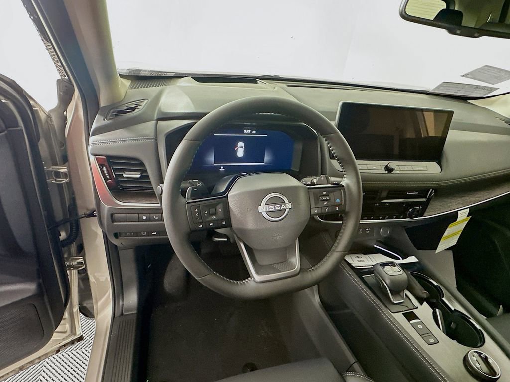 New 2026 Nissan Rogue Platinum image 16