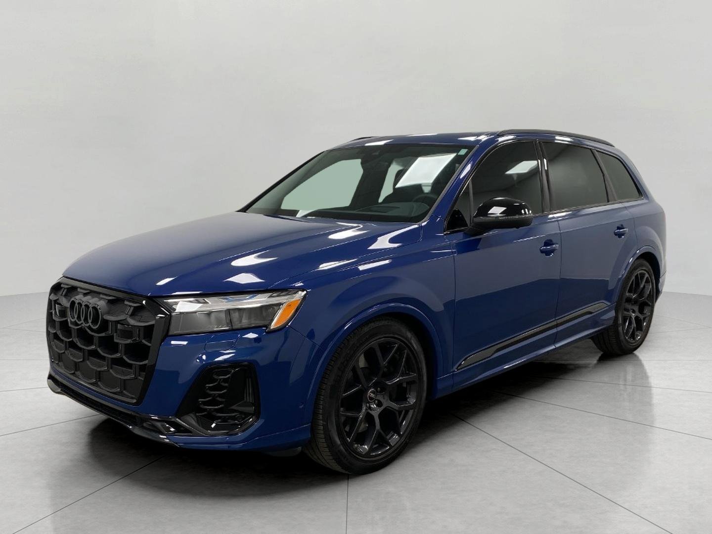 Used 2025 Audi SQ7 Prestige image 11