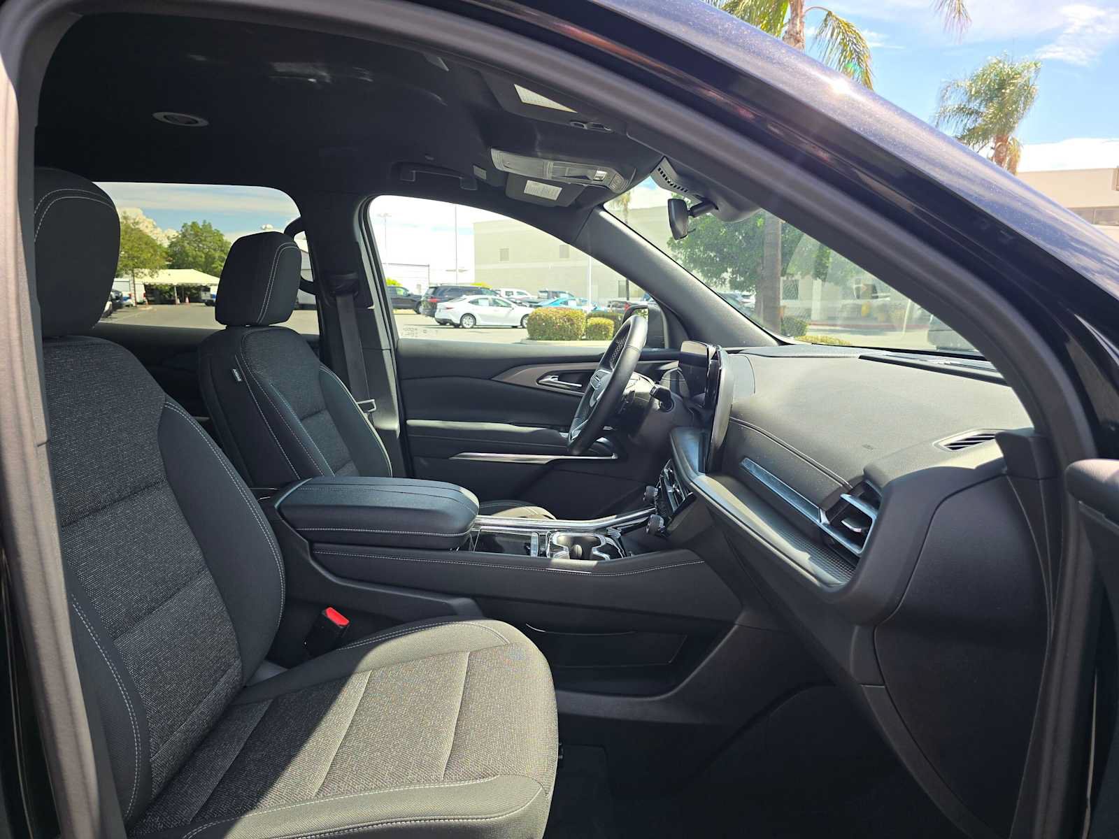 Used 2024 Chevrolet Traverse LT w/ Midnight/Sport Edition FWD image 10