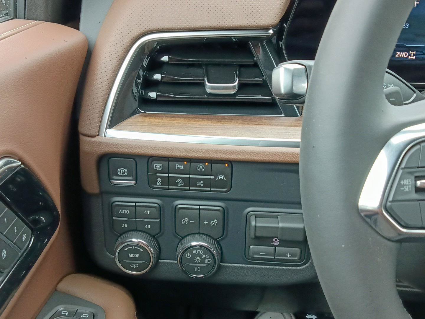 New 2026 Chevrolet Suburban High Country AWD/4WD image 12