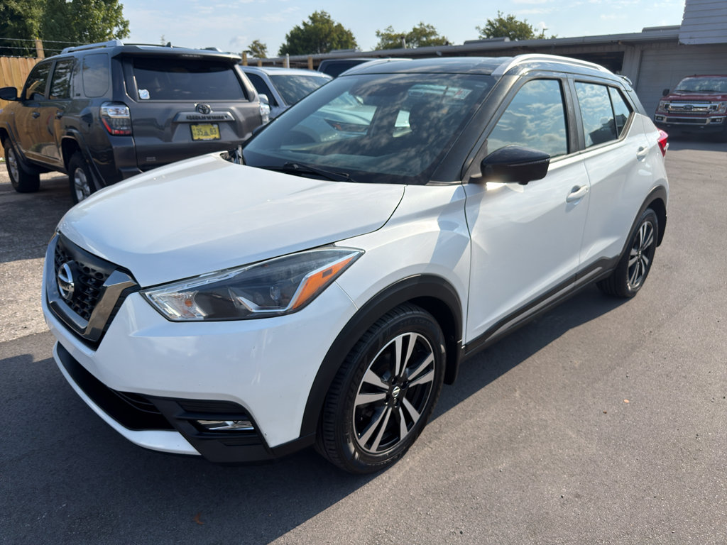 Used 2018 Nissan Kicks SR FWD image 7