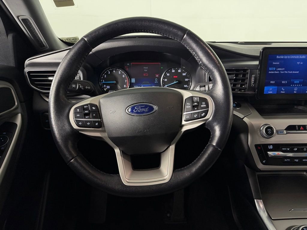 Used 2021 Ford Explorer XLT w/ Equipment Group 202A RWD image 13