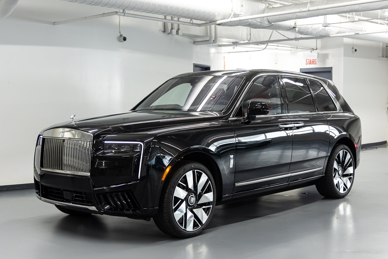 New 2026 Rolls-Royce Cullinan AWD/4WD image 1