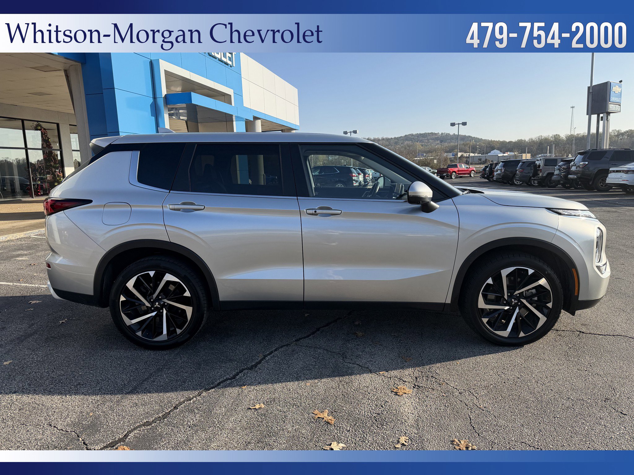 Used 2024 Mitsubishi Outlander SE image 4