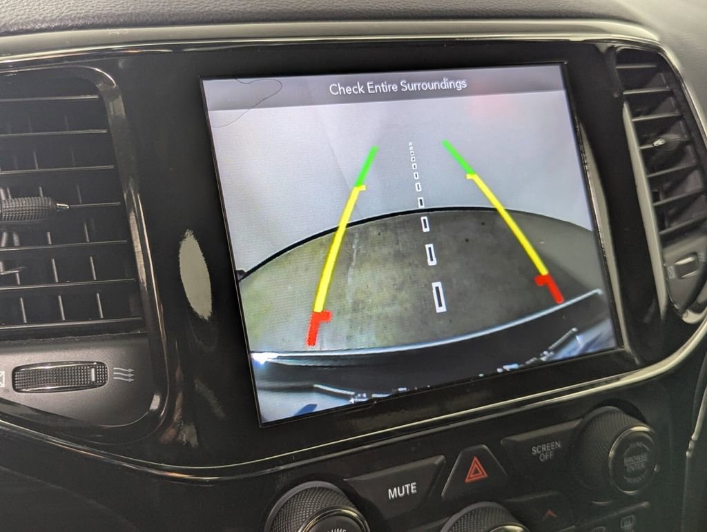 Used 2019 Jeep Grand Cherokee Limited RWD image 25