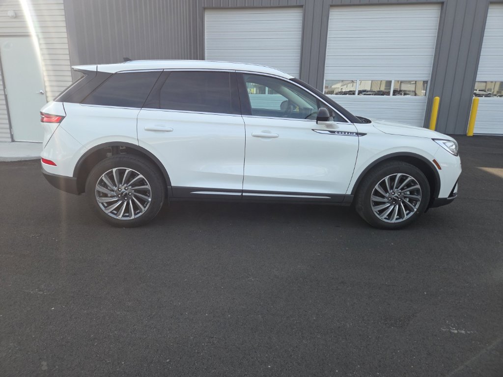 Used 2024 Lincoln Corsair Reserve FWD image 21