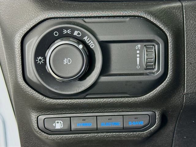 Used 2023 Jeep Wrangler Unlimited Sahara AWD/4WD image 10
